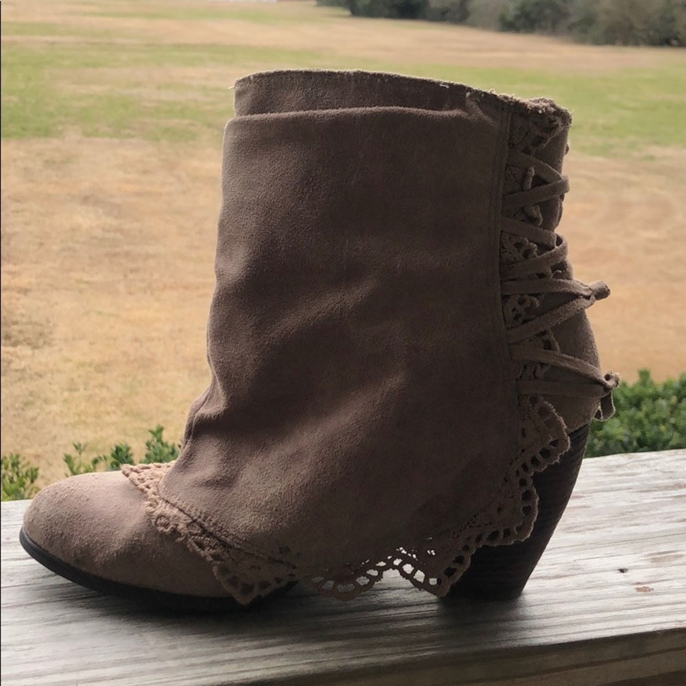 Naughty Monkey booties size 9 taupe grey